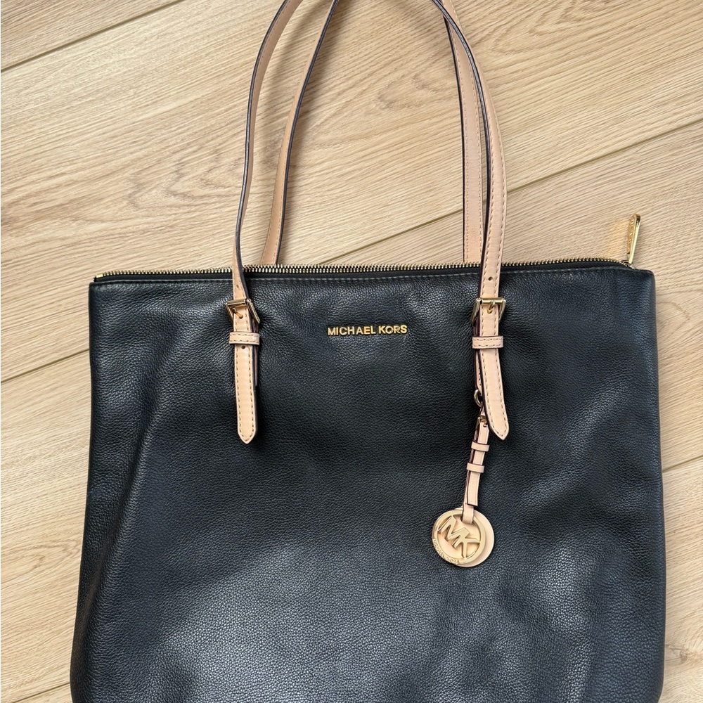 Michael Kors Black Leather Jet Set Tote Bag